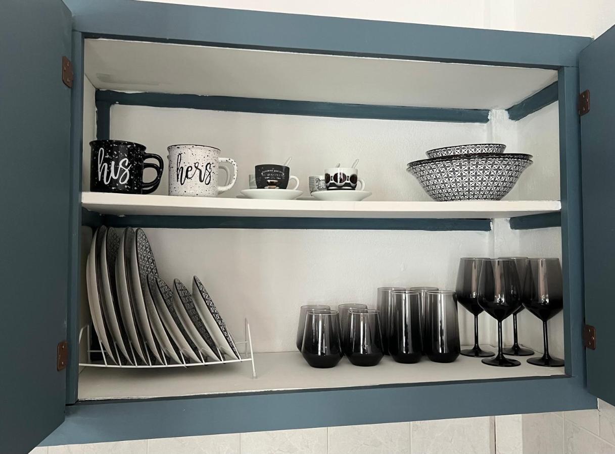 Melinda'S Cozy Apartments Plomari Екстер'єр фото