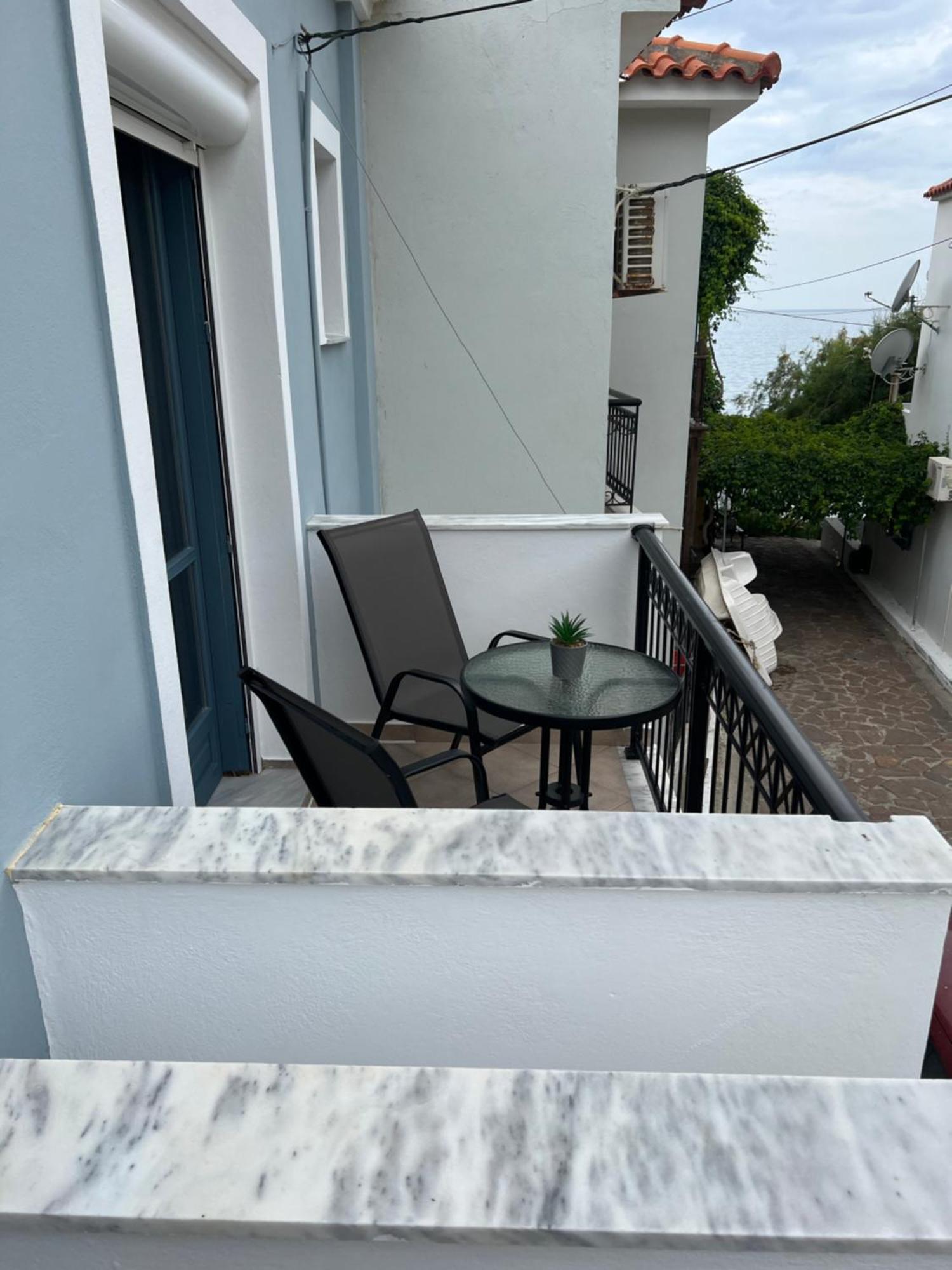 Melinda'S Cozy Apartments Plomari Екстер'єр фото