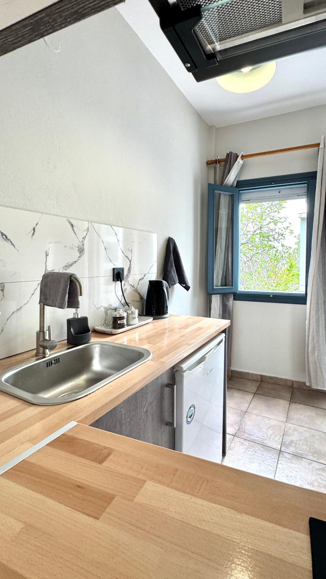 Melinda'S Cozy Apartments Plomari Екстер'єр фото