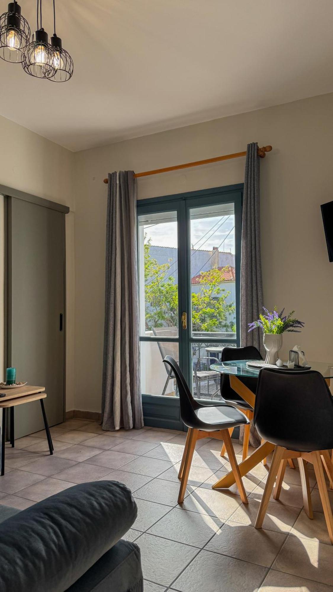 Melinda'S Cozy Apartments Plomari Екстер'єр фото