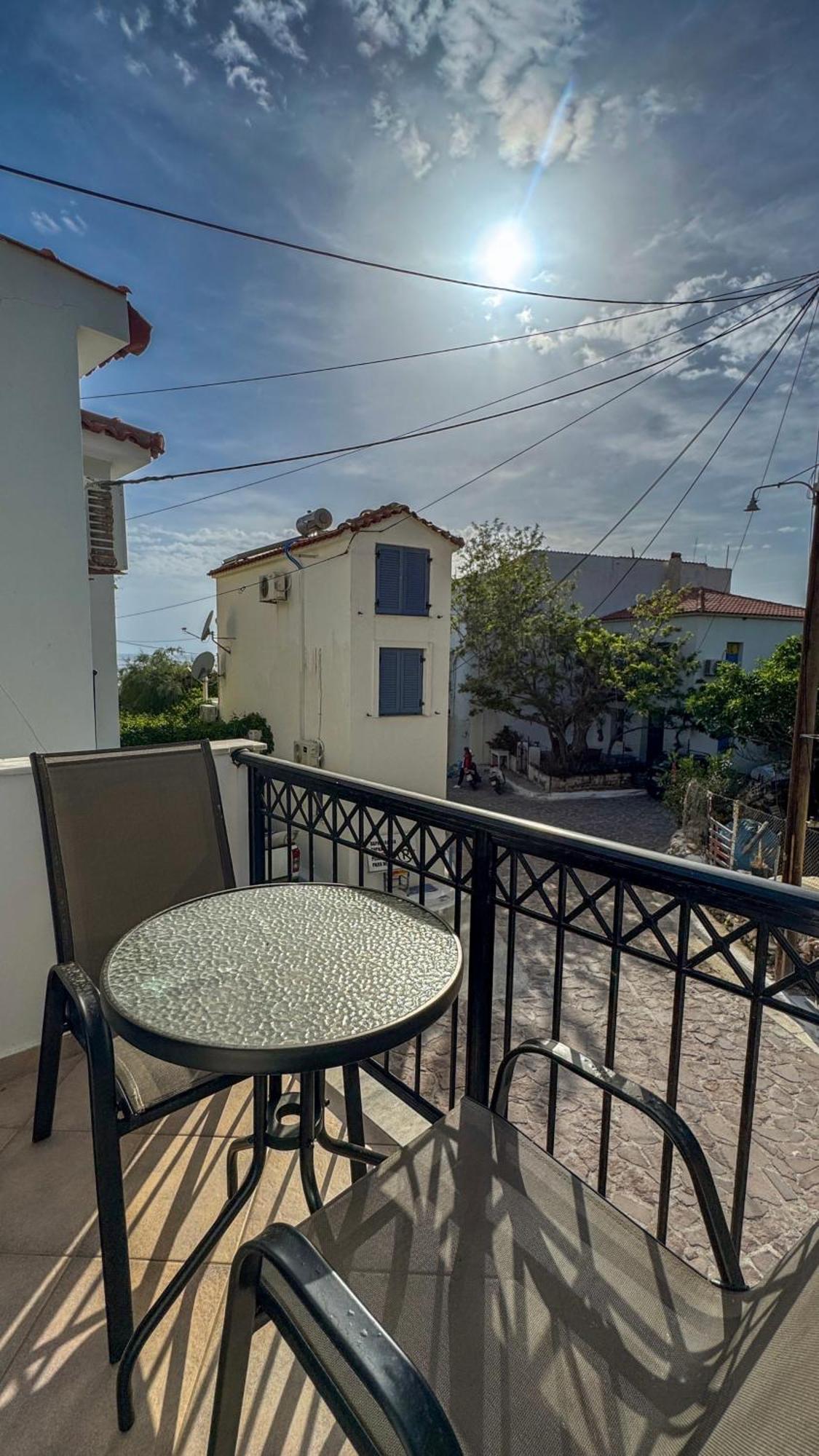 Melinda'S Cozy Apartments Plomari Екстер'єр фото